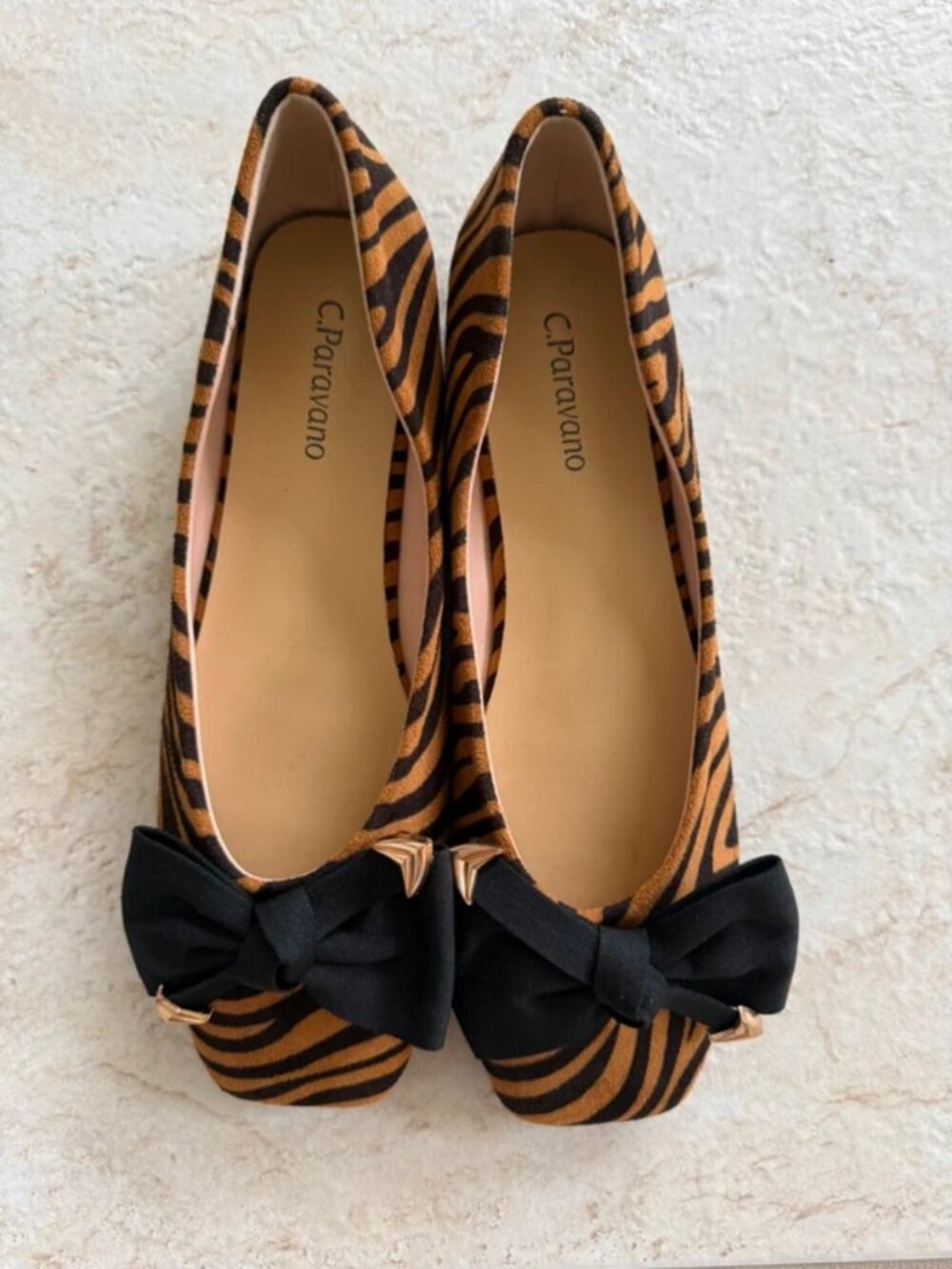 US 7! CParavano ballet flats